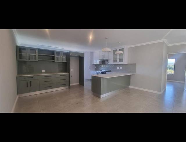 3 BEDROOM TOWNHOUSE FOR SALE IN FRAAIUITSIG